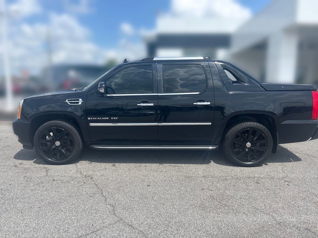 Used 2007 Cadillac Escalade EXT w/ Information Package AWD/4WD video 2