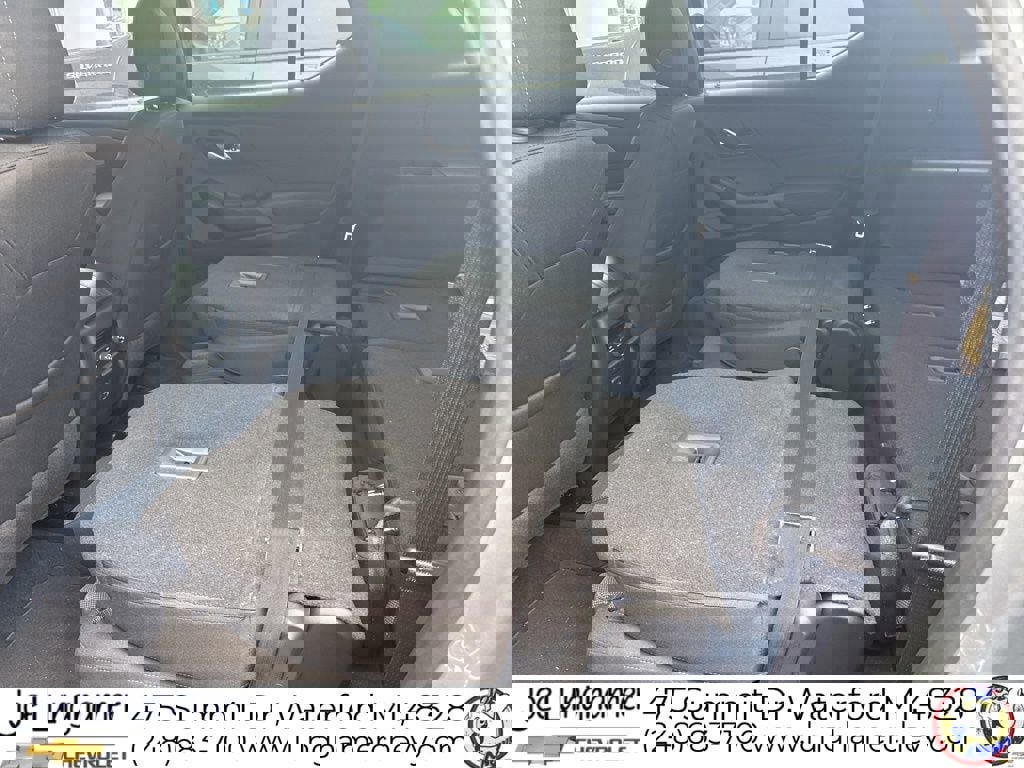 Used 2023 Chevrolet Traverse LT image 16