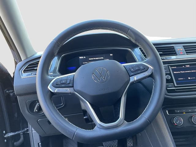 Used 2022 Volkswagen Tiguan S image 9