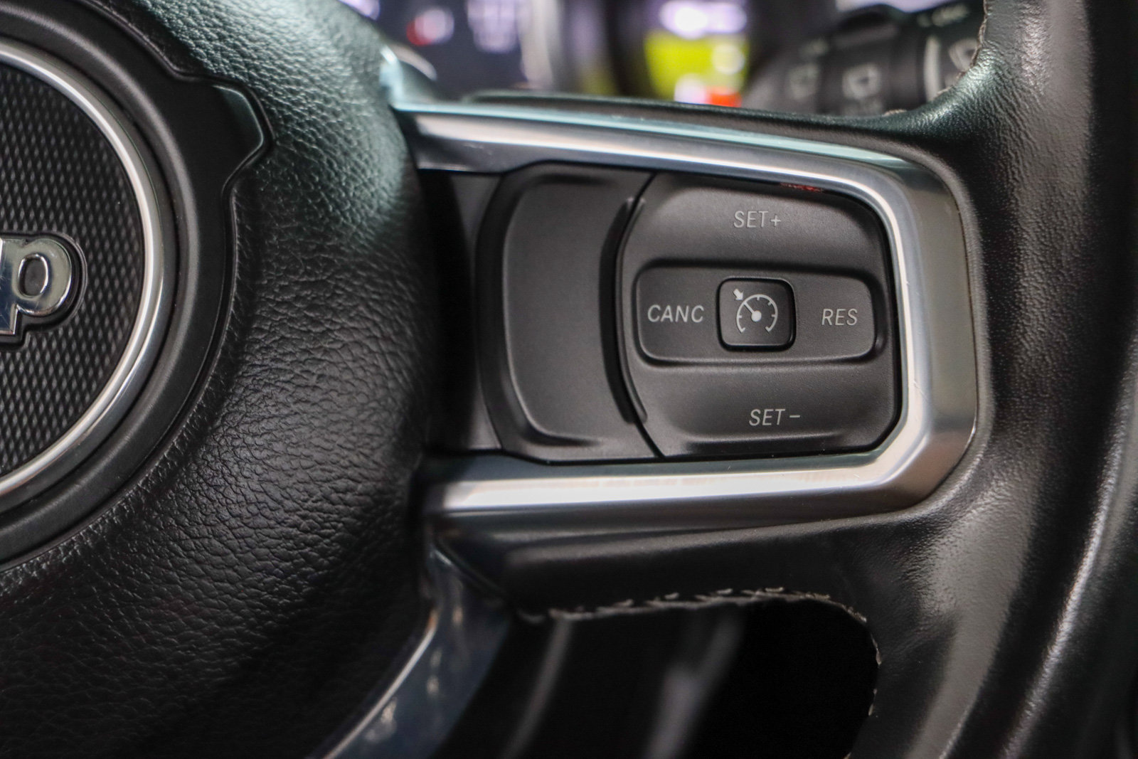 Used 2022 Jeep Wrangler Unlimited Sahara w/ Cold Weather Group AWD/4WD image 16