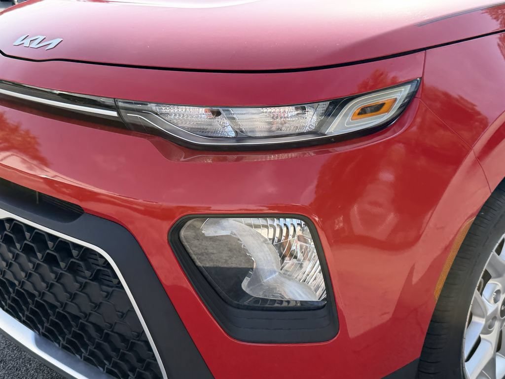 Certified 2022 Kia Soul S FWD image 10