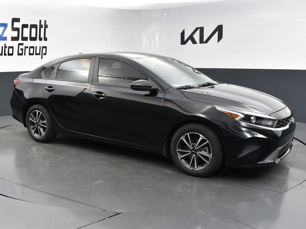 Certified 2022 Kia Forte LXS image 7