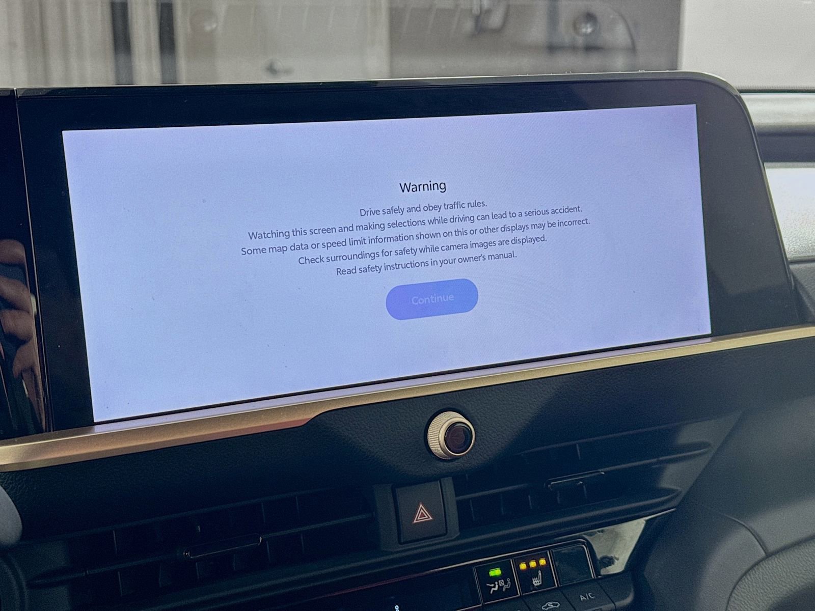 Certified 2023 Toyota Crown XLE image 10