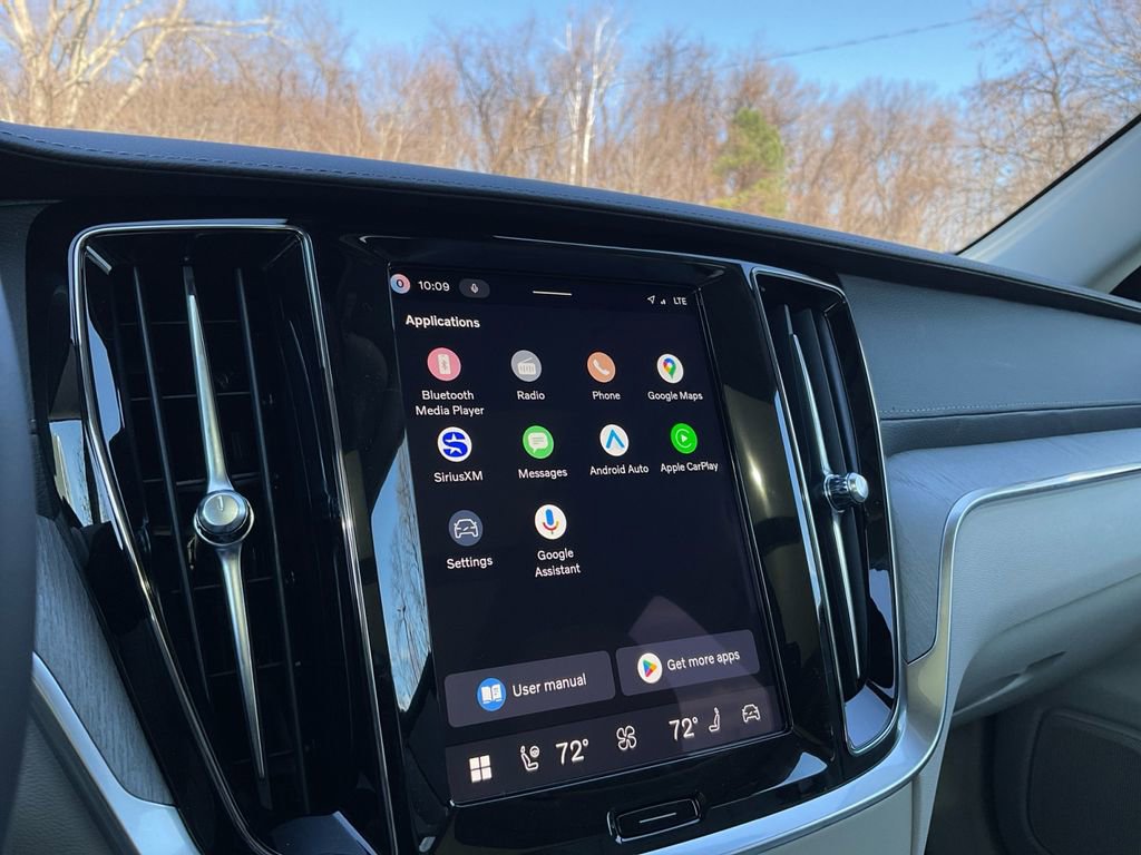 New 2026 Volvo V60 B5 Cross Country Ultra w/ Protection Package Premier image 22