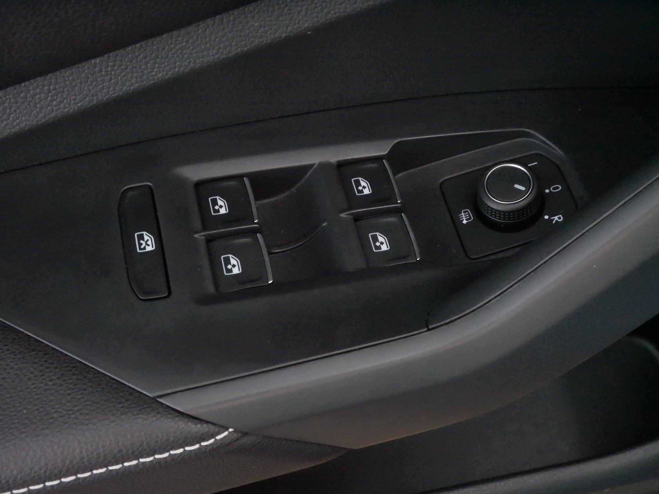 Certified 2024 Volkswagen Jetta Sport image 19