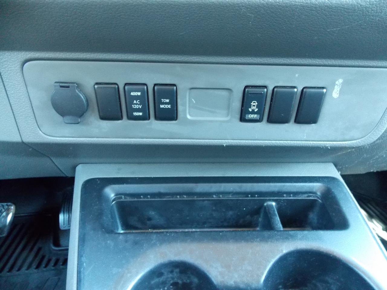 Used 2016 Nissan NV 3500 SV image 10