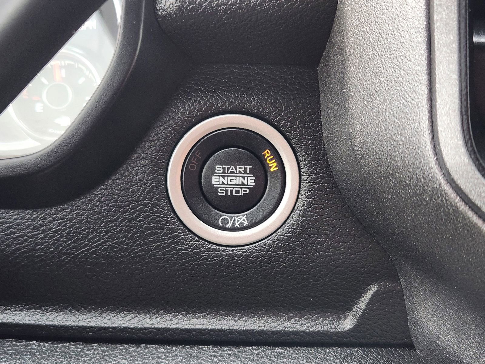 Used 2024 RAM 3500 Tradesman w/ Chrome Appearance Group image 25