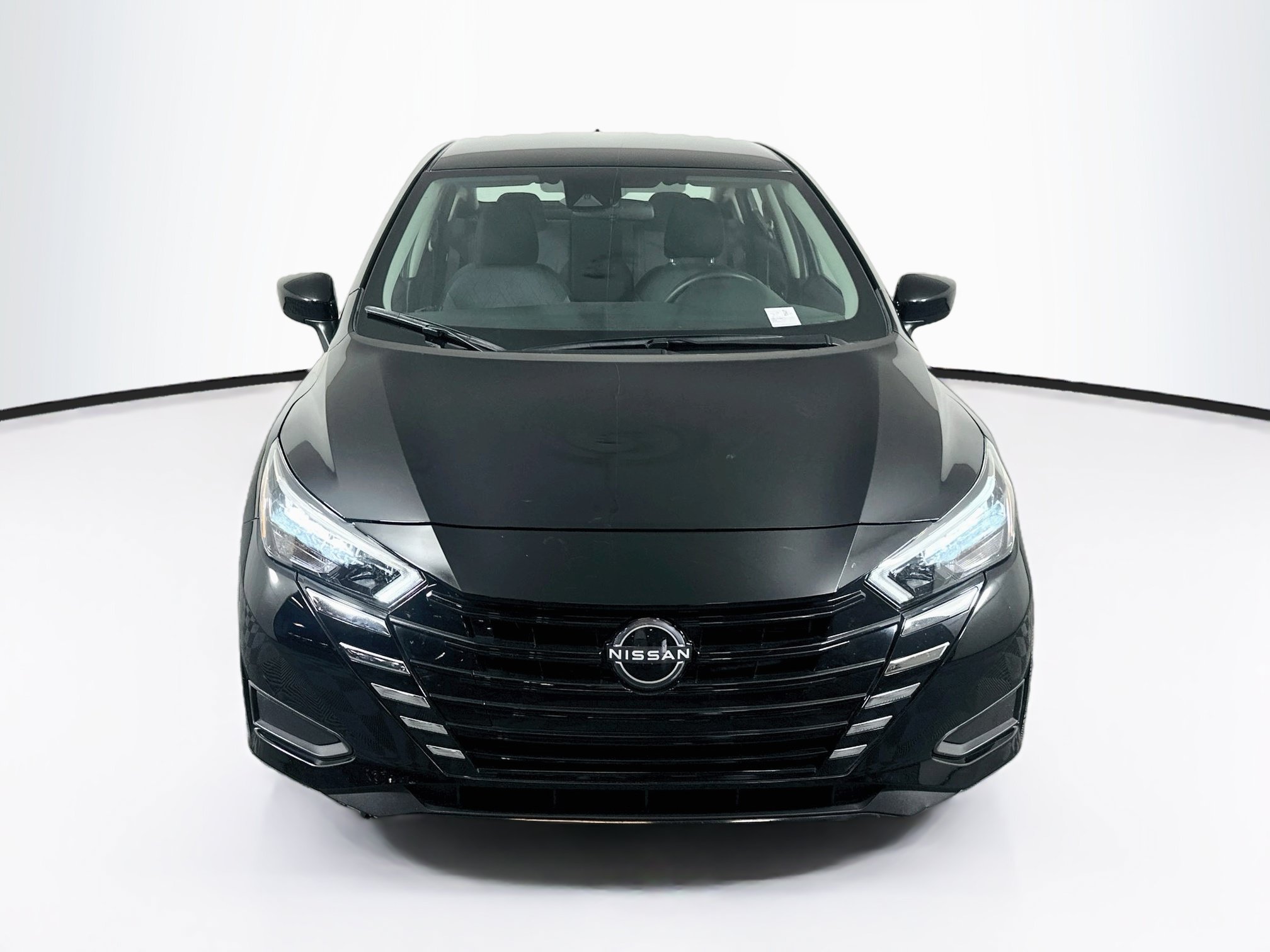 Used 2025 Nissan Versa SV FWD image 2