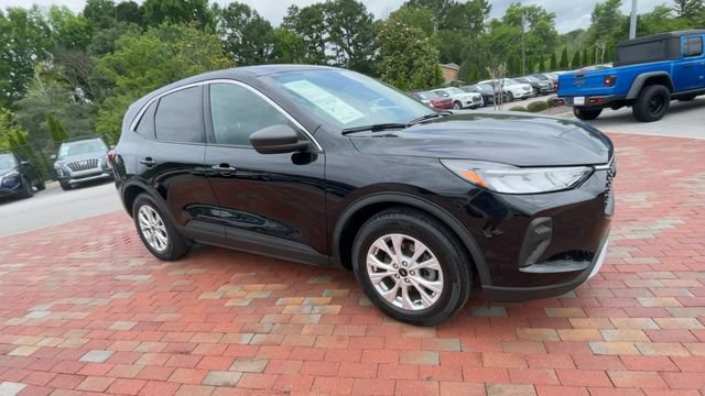 Used 2023 Ford Escape Active FWD image 3