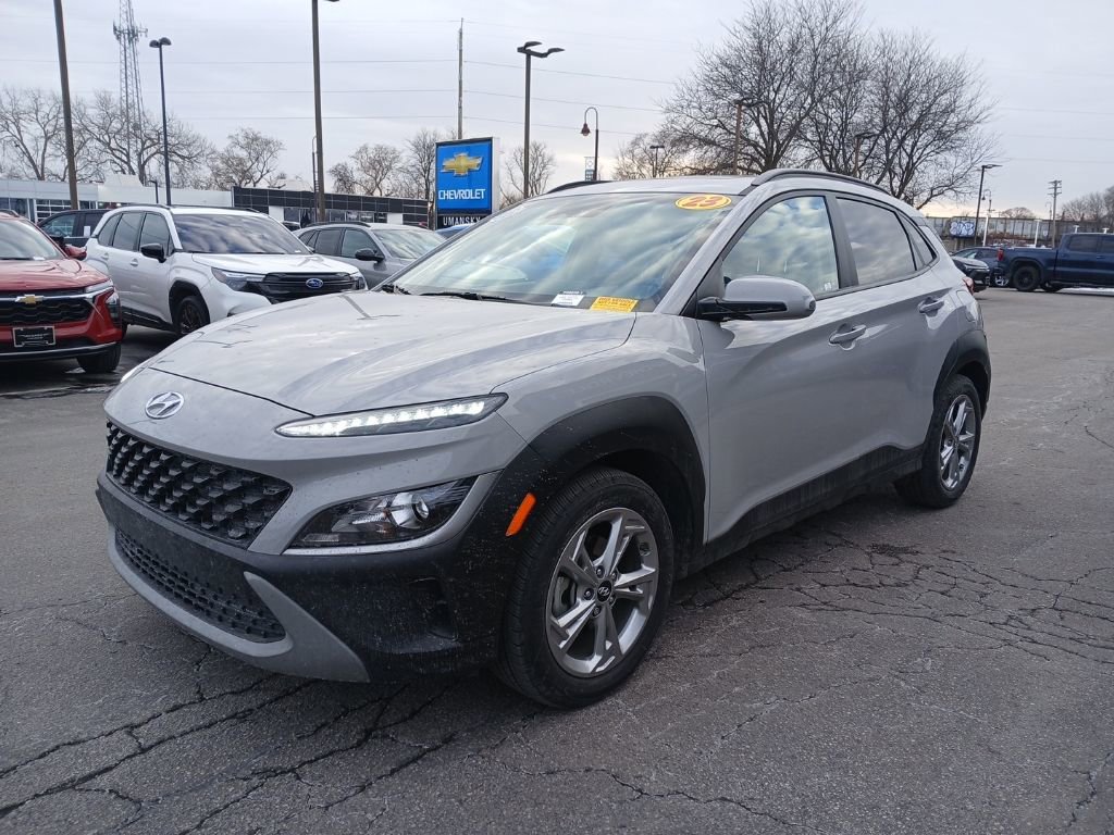 Used 2023 Hyundai Kona SEL w/ Convenience Package image 4