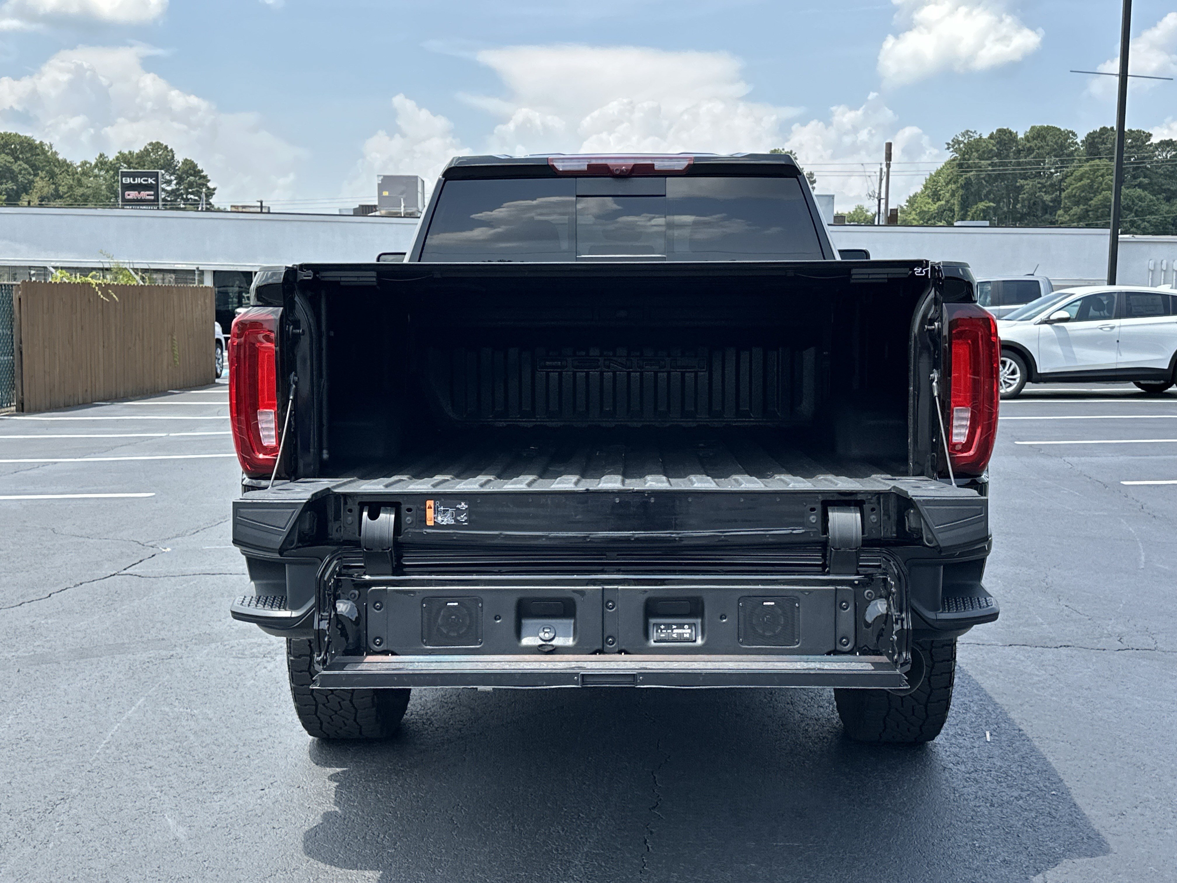 Used 2023 GMC Sierra 3500 Denali w/ Denali Black Diamond Edition AWD/4WD image 14