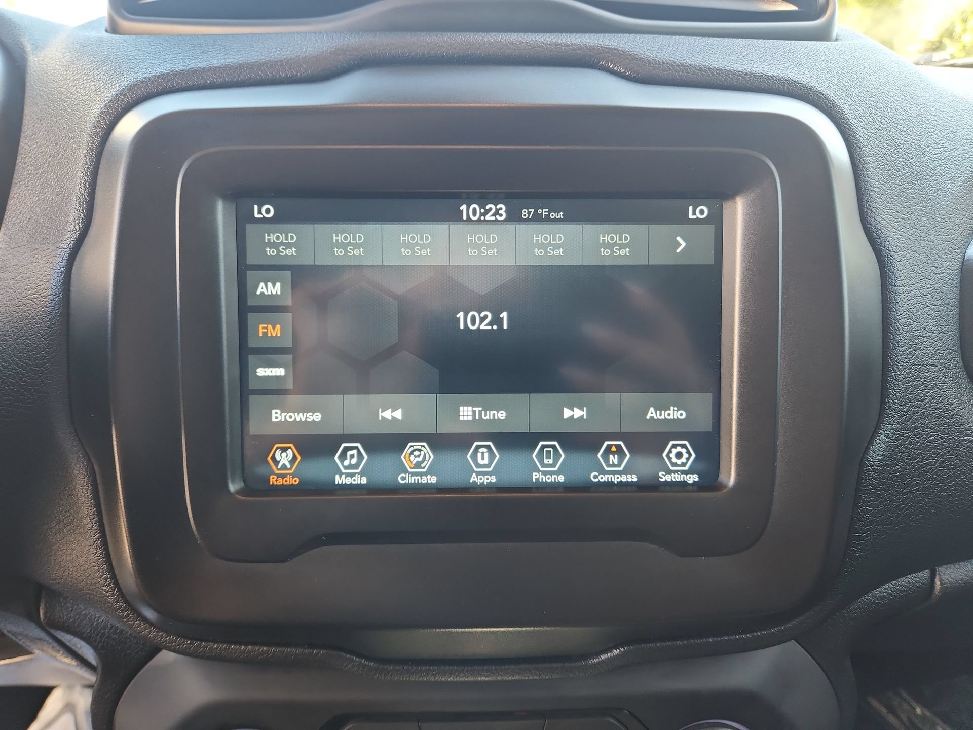 Used 2021 Jeep Renegade Latitude FWD image 12