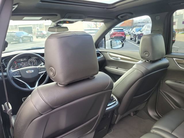 Used 2021 Cadillac XT6 Sport w/ LPO, ONYX Package image 27