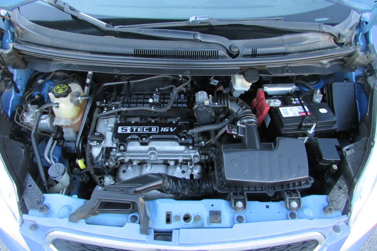 Used 2014 Chevrolet Spark LT image 11