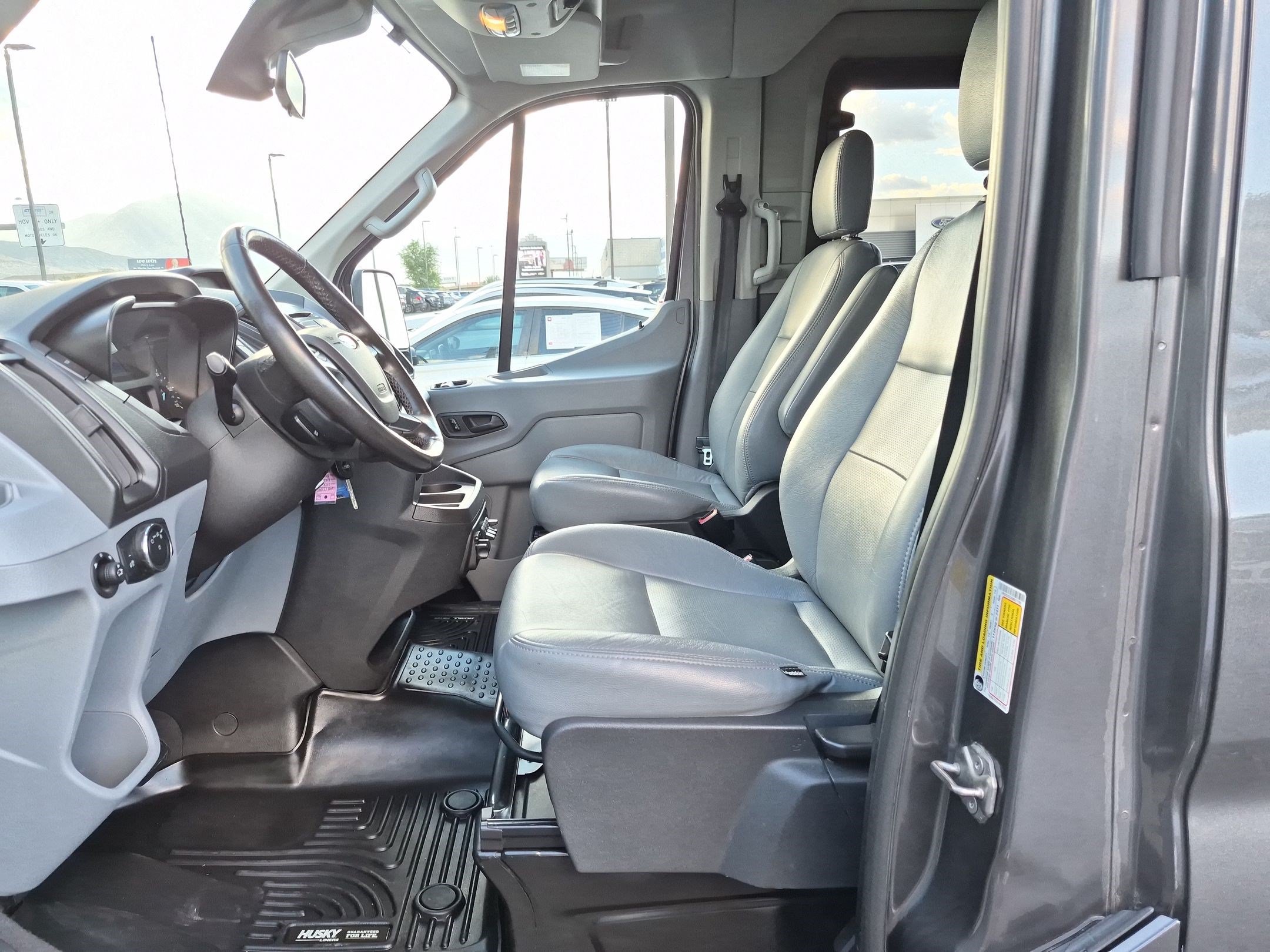 Used 2016 Ford Transit 350 XLT RWD image 17