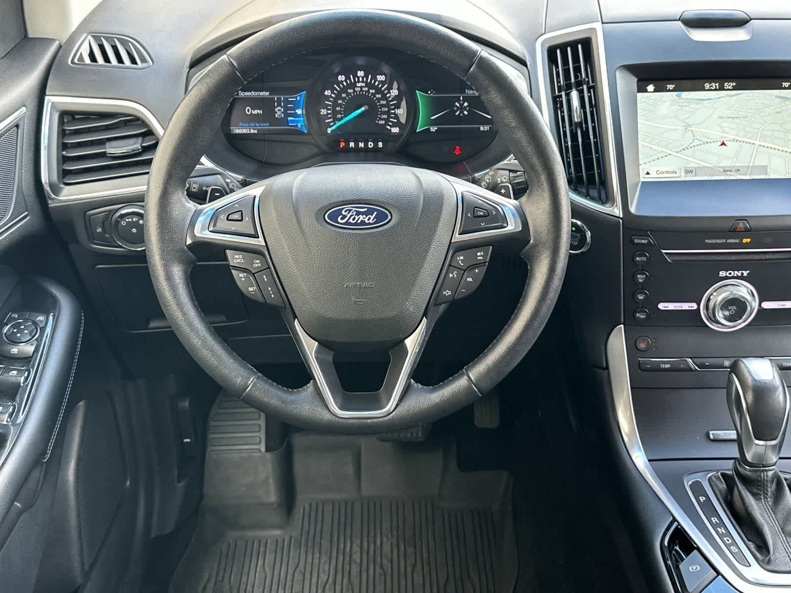 Used 2018 Ford Edge Titanium w/ Ford Safe & Smart Package AWD/4WD image 14