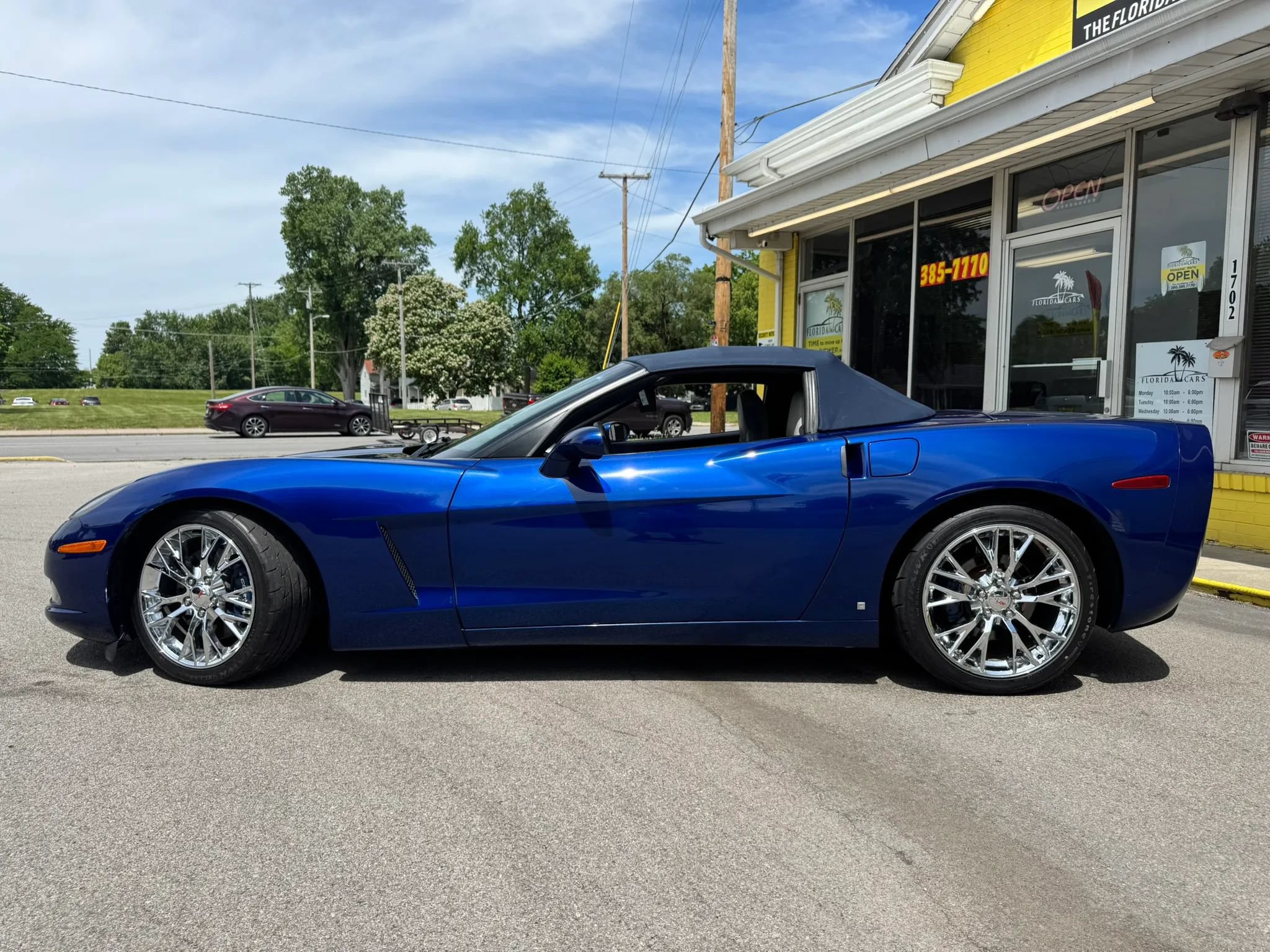 Used 2006 Chevrolet Corvette Convertible w/ Preferred Equipment Group RWD image 3