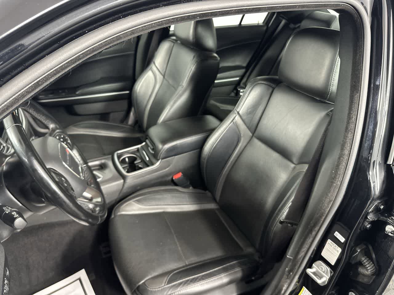 Used 2021 Dodge Charger SXT w/ Leather Interior Group RWD image 5