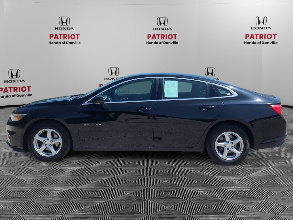 Used 2018 Chevrolet Malibu LS FWD image 2