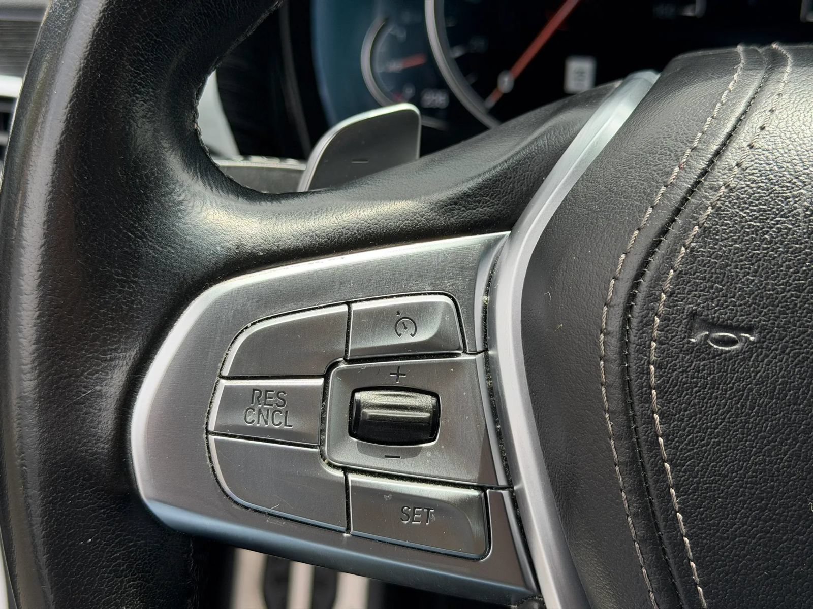 Used 2018 BMW 740i RWD image 51