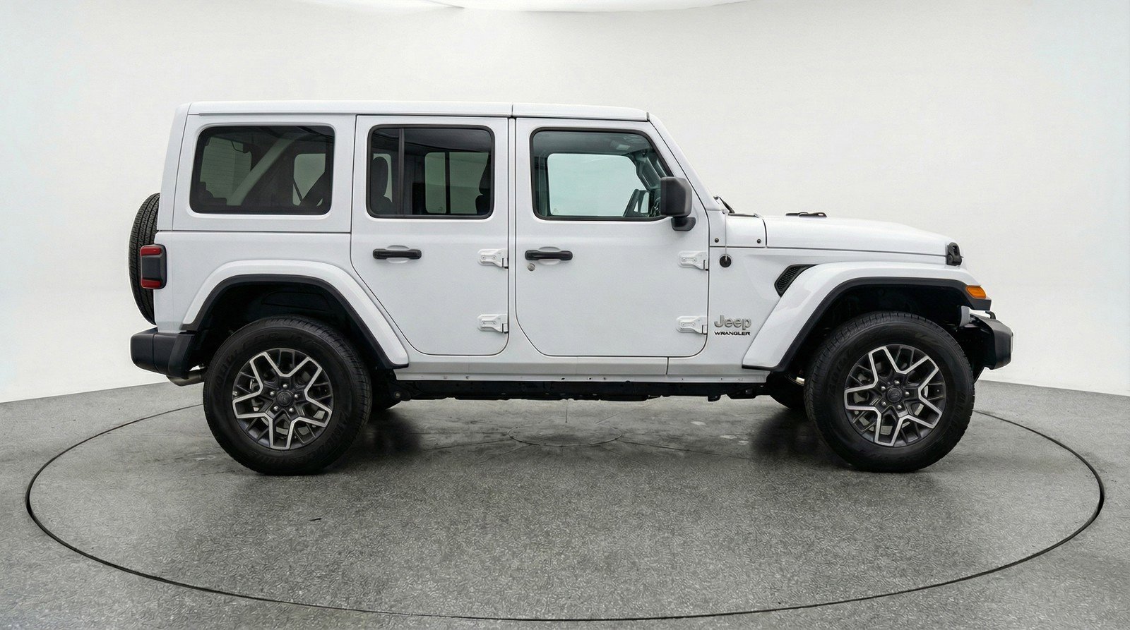 Used 2025 Jeep Wrangler Sahara AWD/4WD image 11
