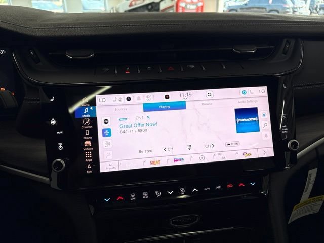 New 2026 Jeep Grand Cherokee Limited w/ Luxury Tech Group II AWD/4WD image 41