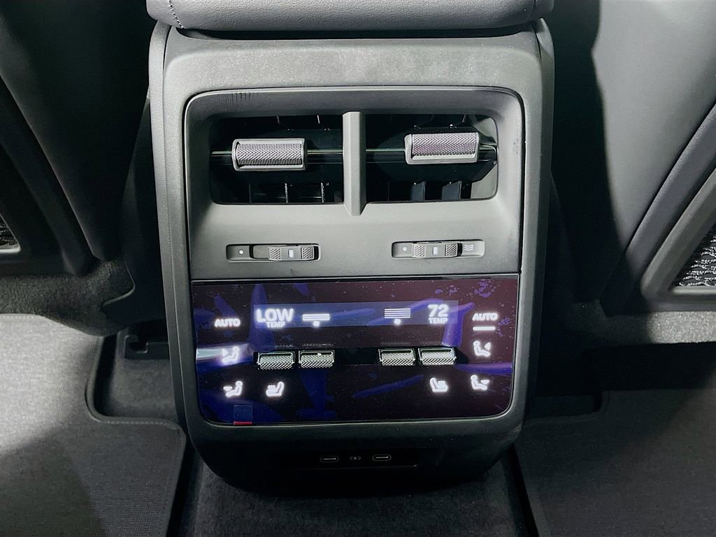 New 2026 Porsche Macan 4 Electric image 23