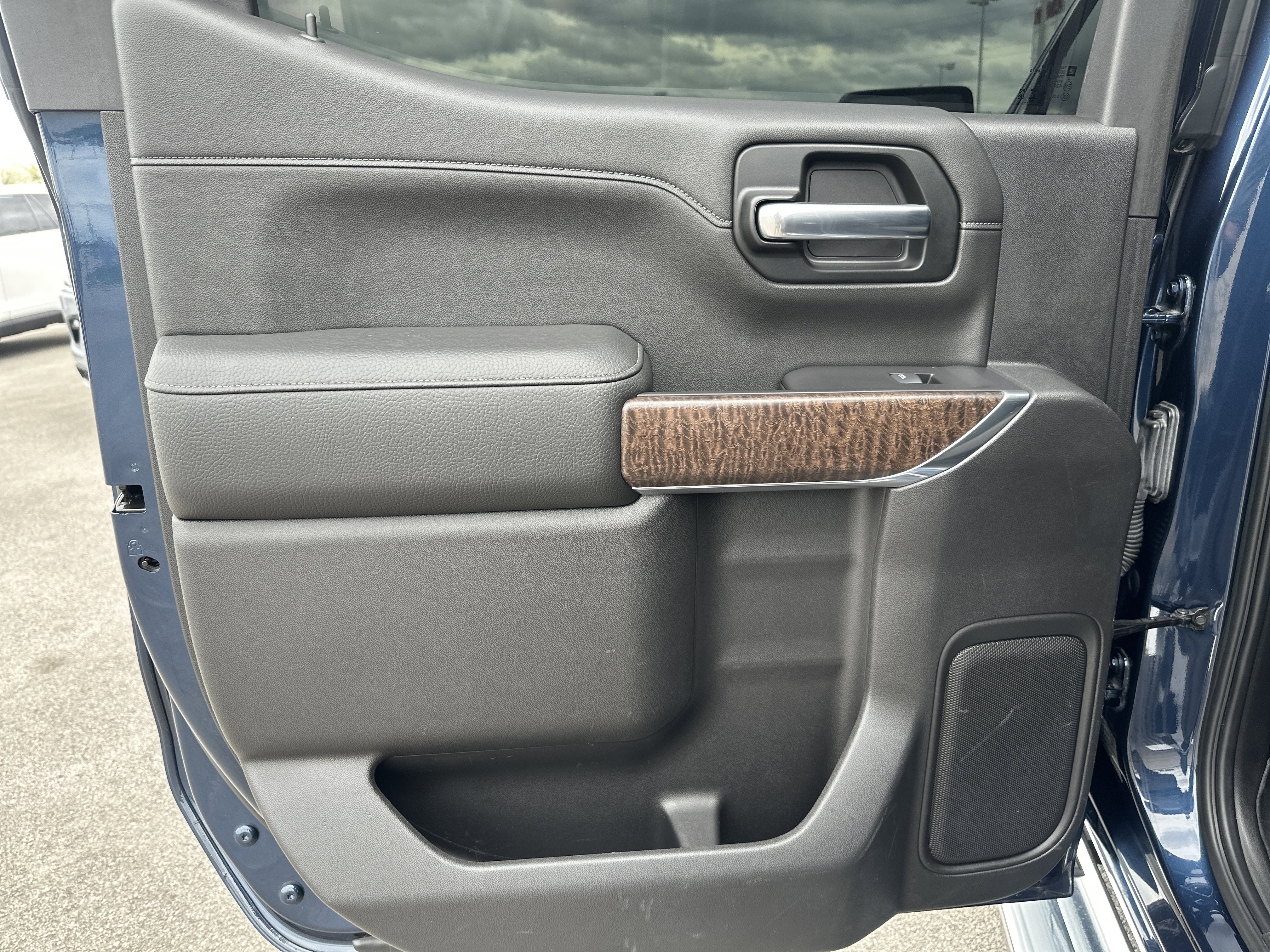 Used 2019 GMC Sierra 1500 Denali w/ Technology Package image 17