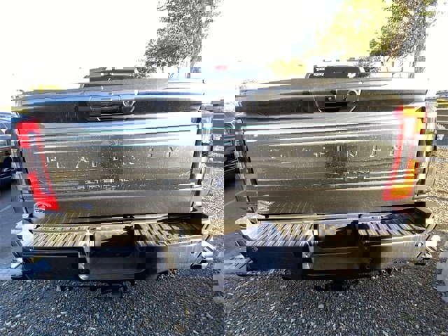 Used 2023 Ford F350 Platinum w/ FX4 Off-Road Package image 3