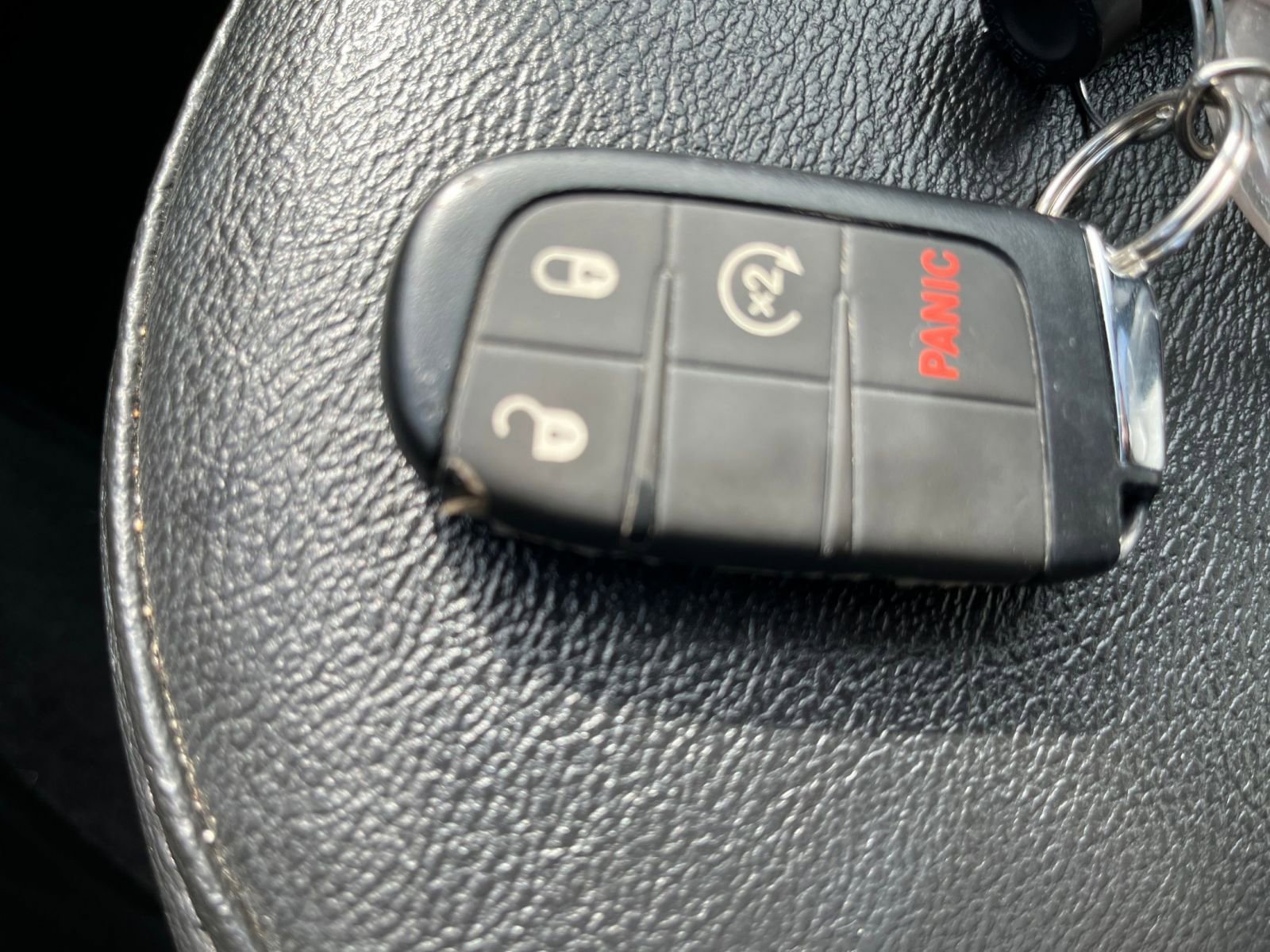 Used 2025 Jeep Compass Limited image 25