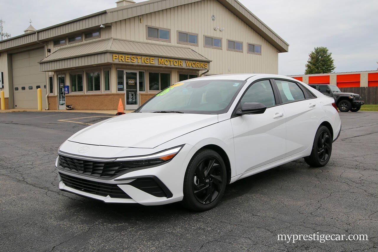 Used 2026 Hyundai Elantra Sport FWD image 2