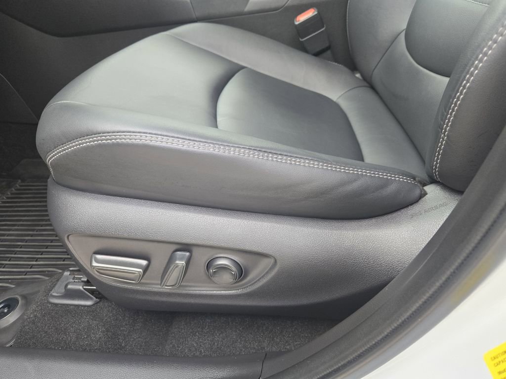 Used 2025 Toyota RAV4 XLE Premium image 26