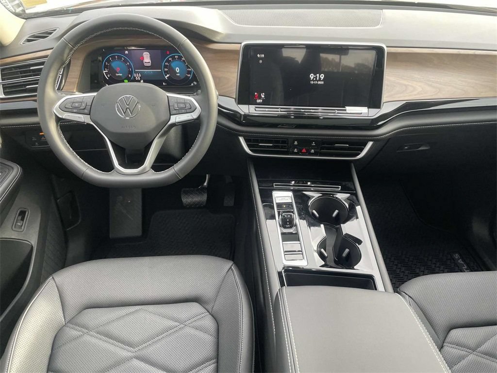 New 2026 Volkswagen Atlas SE FWD image 17