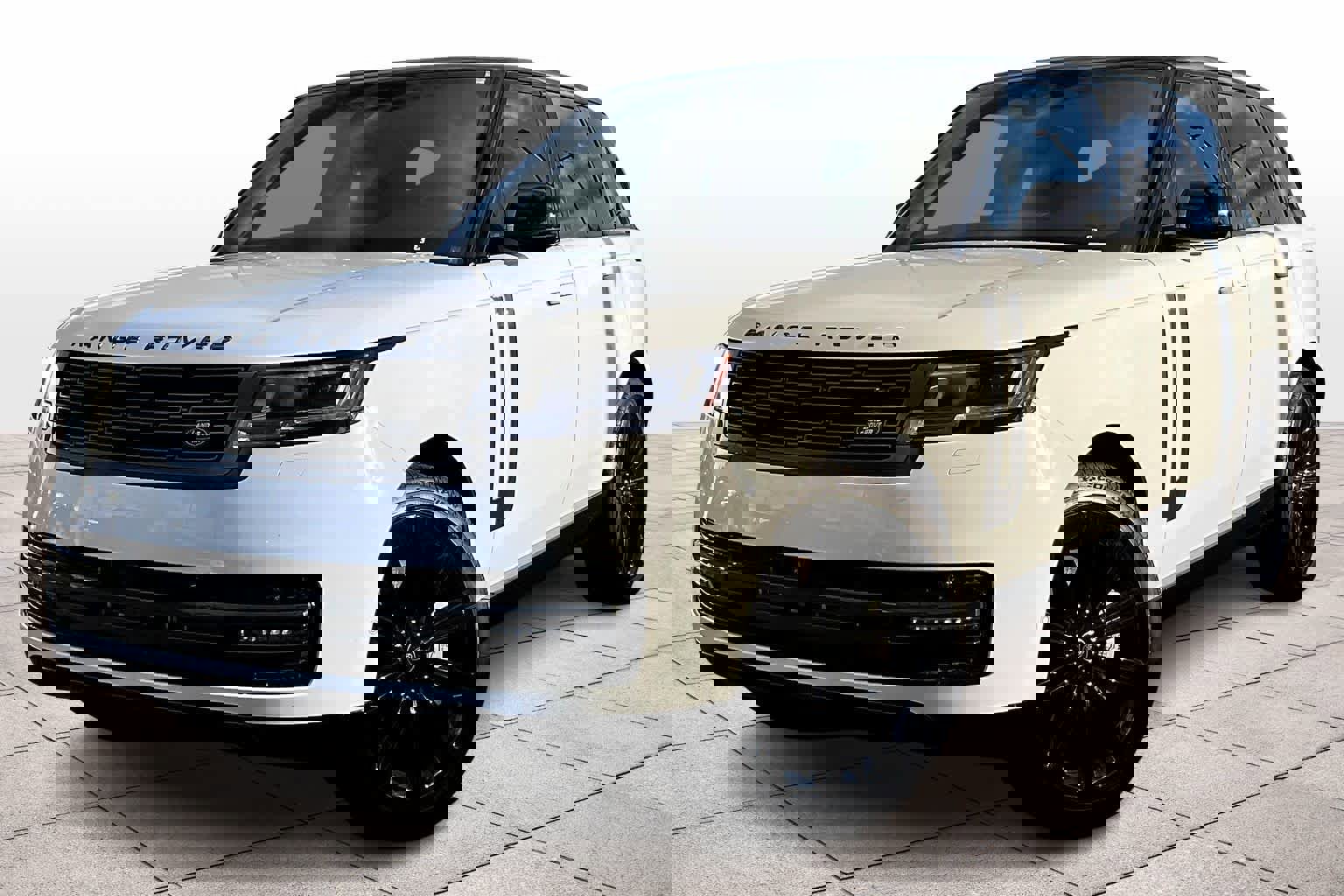 New 2025 Land Rover Range Rover SE