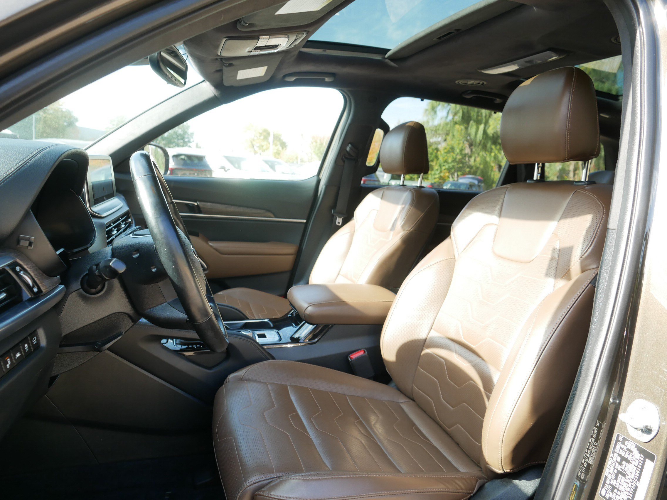 Certified 2021 Kia Telluride SX w/ SX Prestige Package AWD/4WD image 34