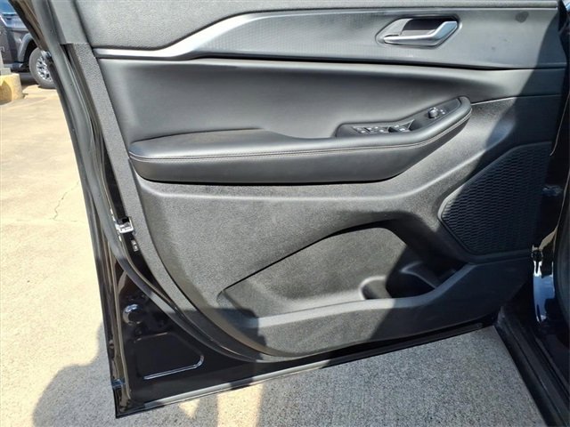 Used 2023 Jeep Grand Cherokee Laredo image 20