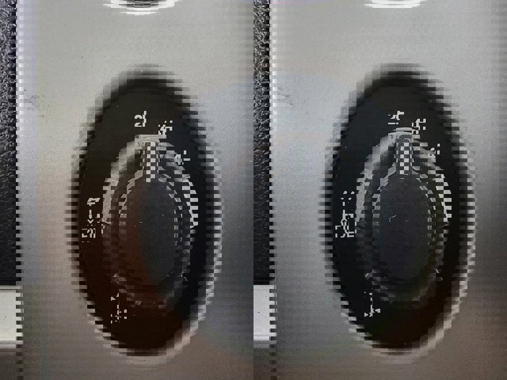 Used 2014 Ford F150 FX4 w/ Equipment Group 402A Luxury image 27