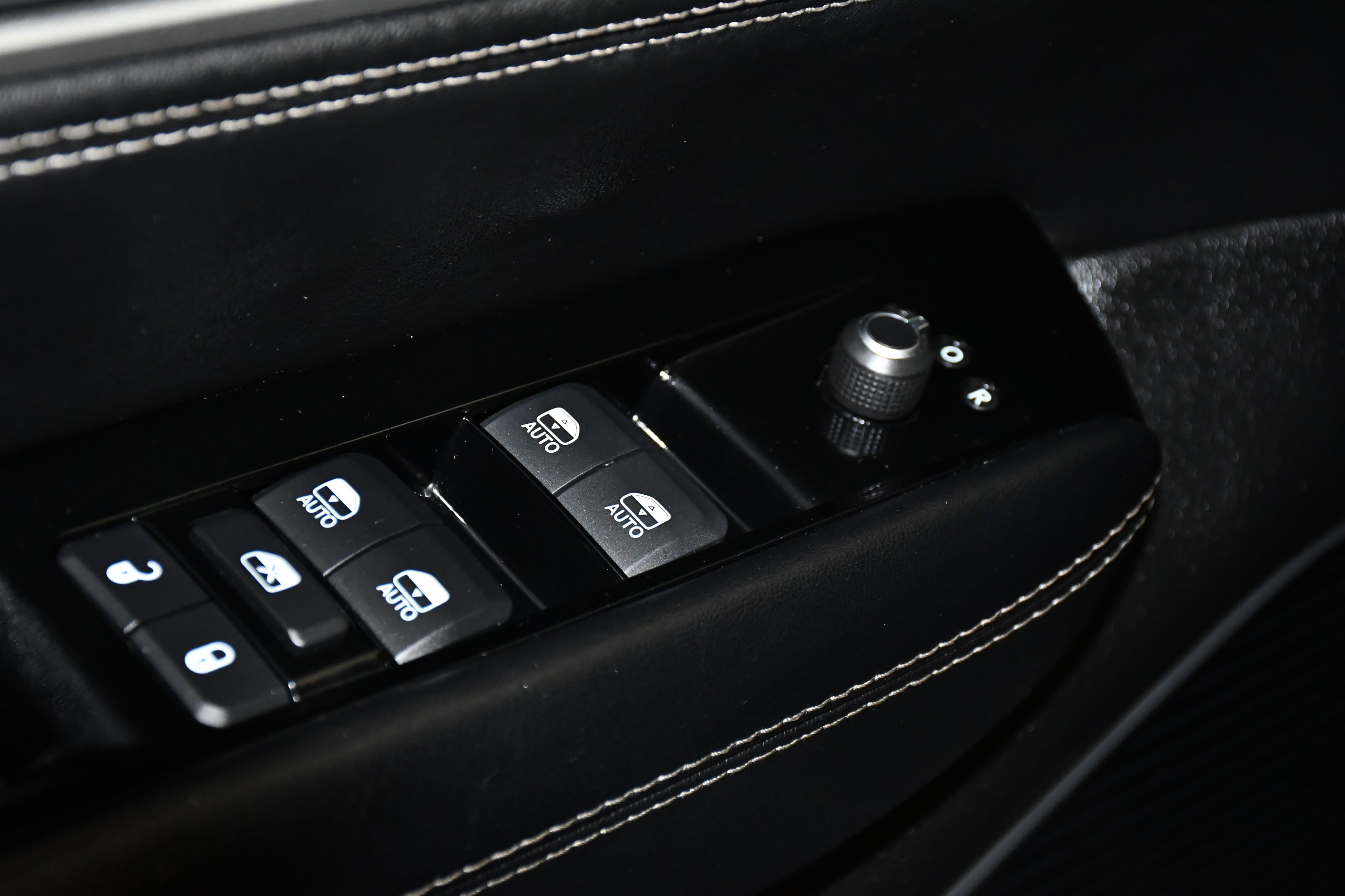 Used 2024 Jeep Wagoneer Series III AWD/4WD image 35