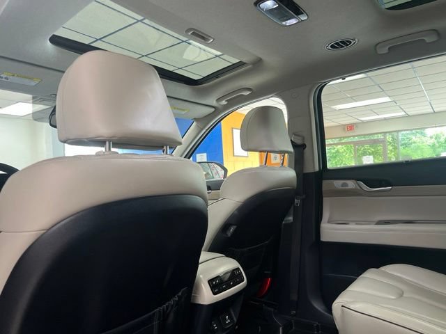 Used 2021 Hyundai Palisade Limited AWD/4WD image 18