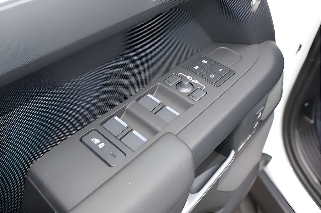 New 2026 Land Rover Defender 130 X-Dynamic SE AWD/4WD image 11