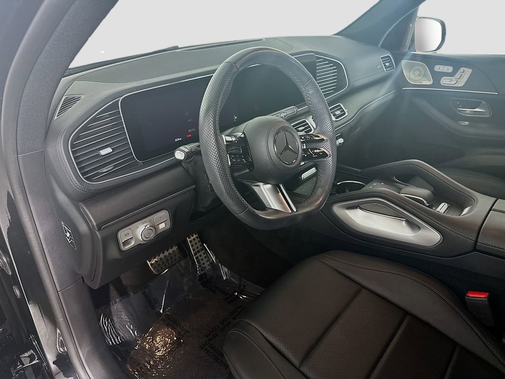 Used 2024 Mercedes-Benz GLS 450 4MATIC image 4