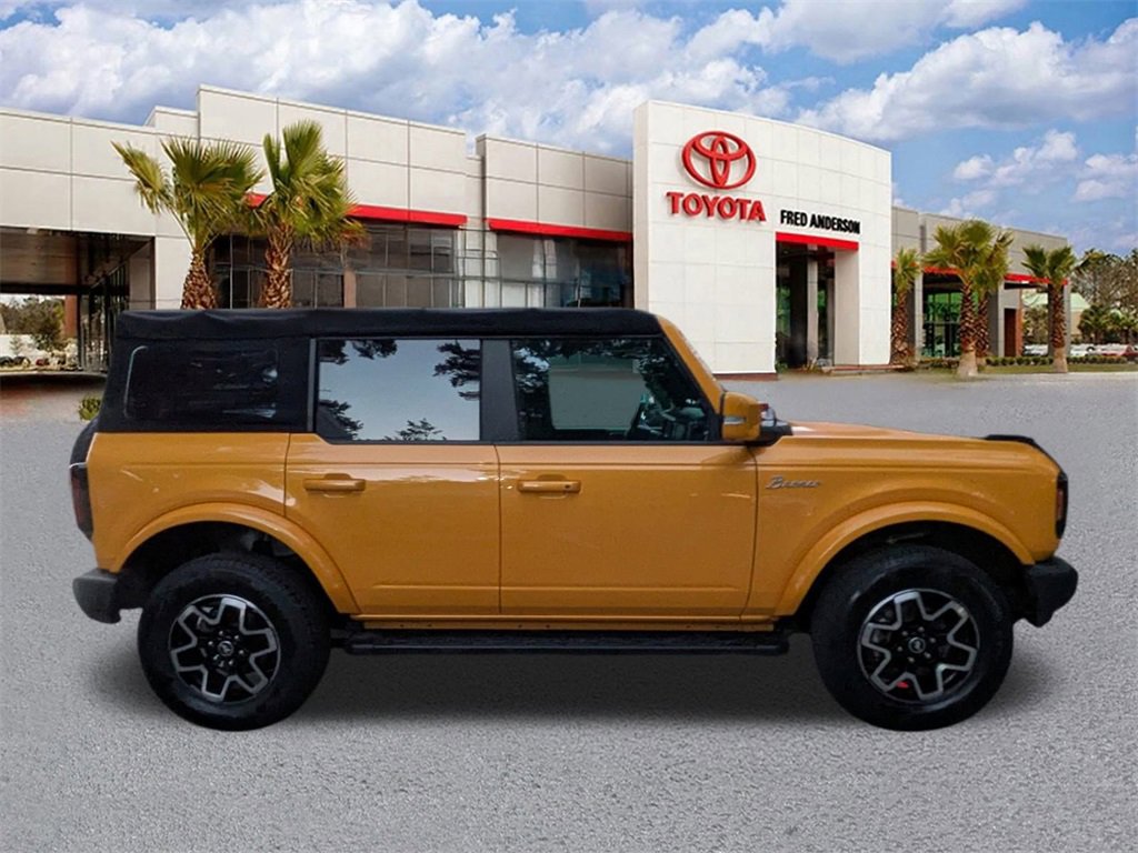 Used 2022 Ford Bronco Outer Banks image 3