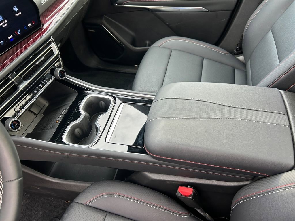 Used 2025 Chevrolet Traverse Z71 image 20