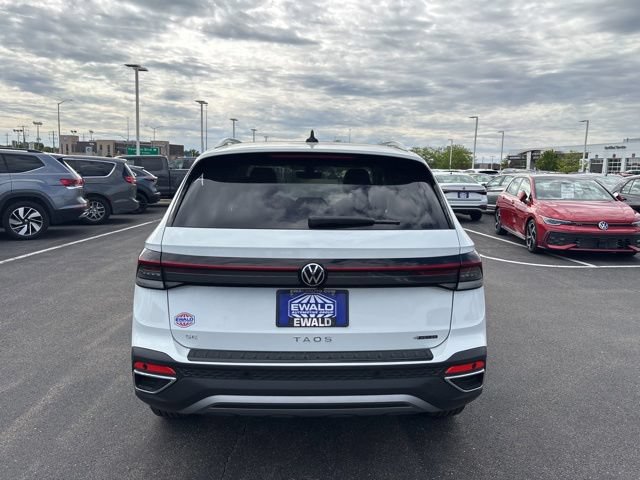 New 2026 Volkswagen Taos SE AWD/4WD image 8