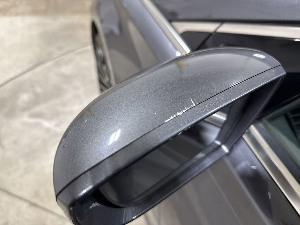 Used 2013 Hyundai Azera FWD image 34