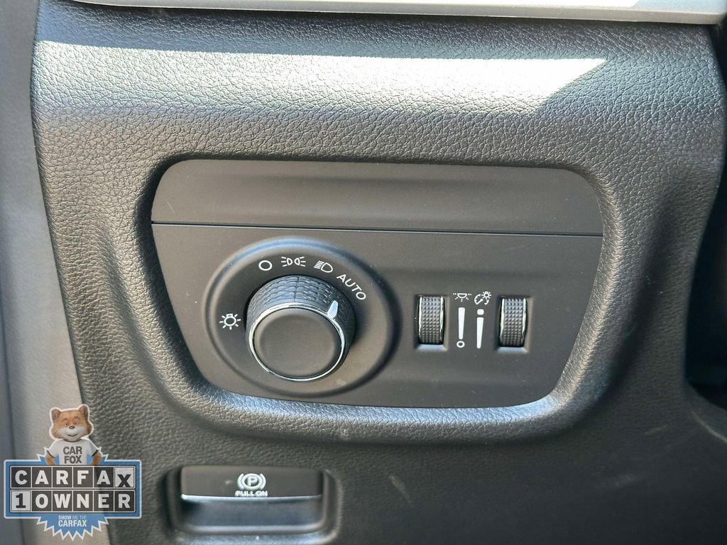 Used 2022 Jeep Grand Cherokee L Laredo w/ Luxury Tech Group I AWD/4WD image 20