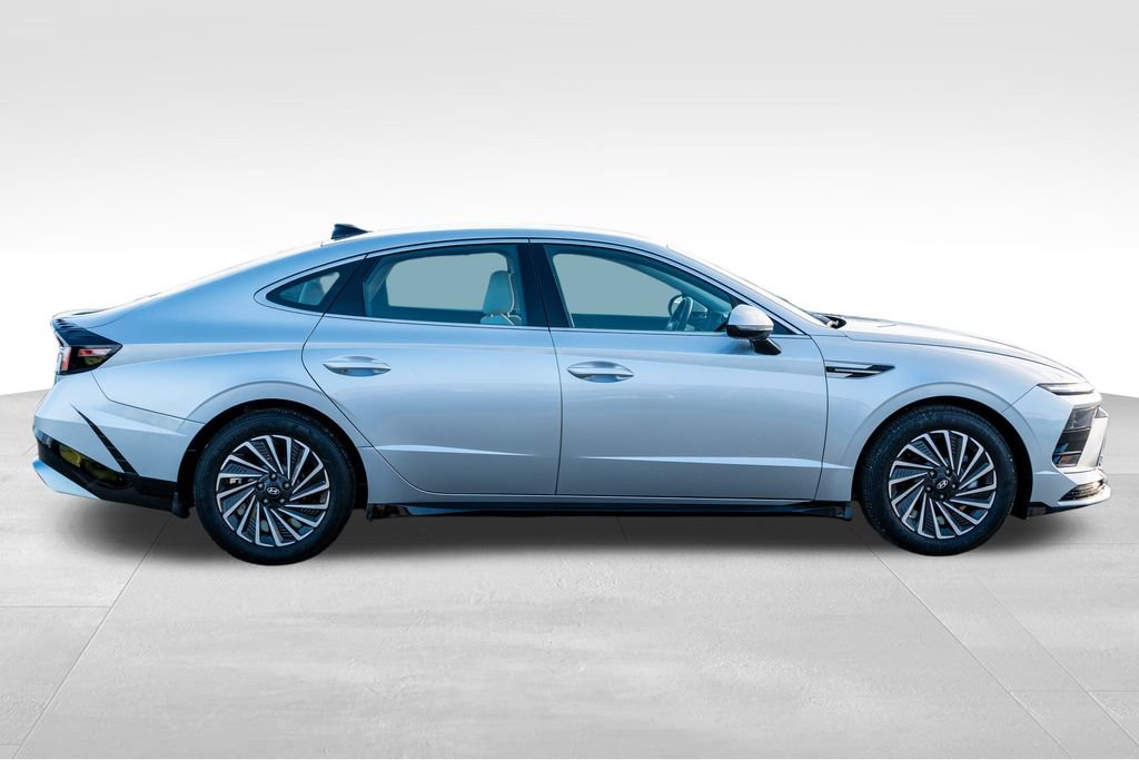 Used 2025 Hyundai Sonata SEL image 9