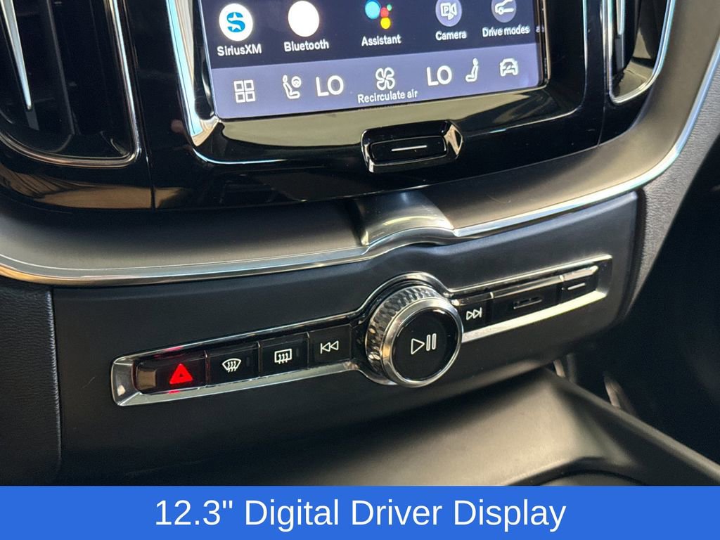 Certified 2025 Volvo XC60 B5 Core image 20