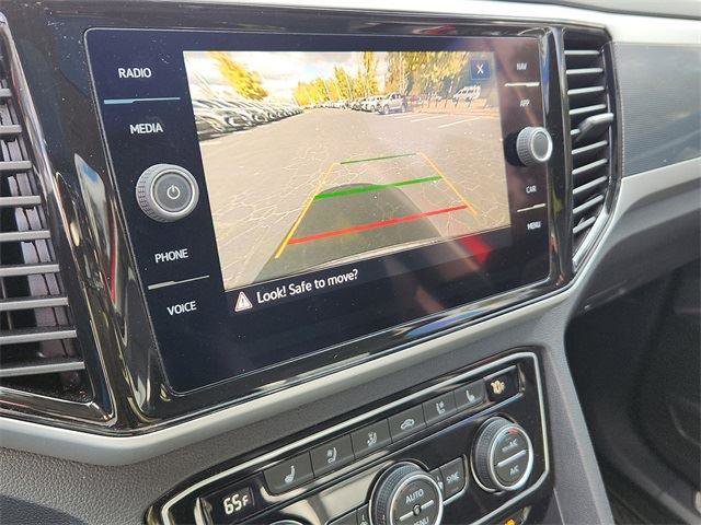 Certified 2022 Volkswagen Atlas SEL Premium image 20