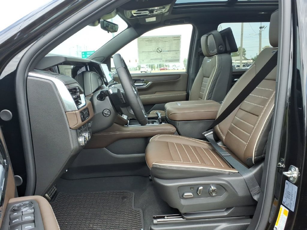 New 2026 GMC Yukon XL Denali Ultimate AWD/4WD image 12